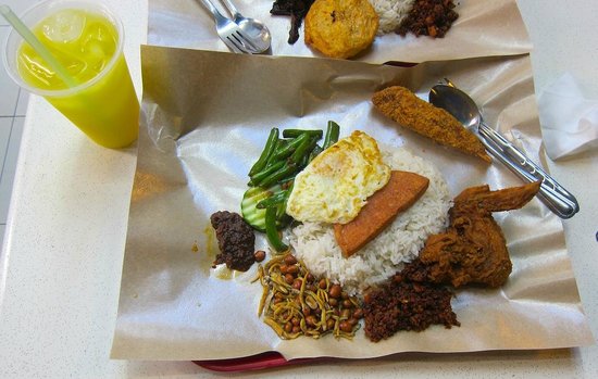 Ponggol Nasi Lemak Centre | Dining Experience